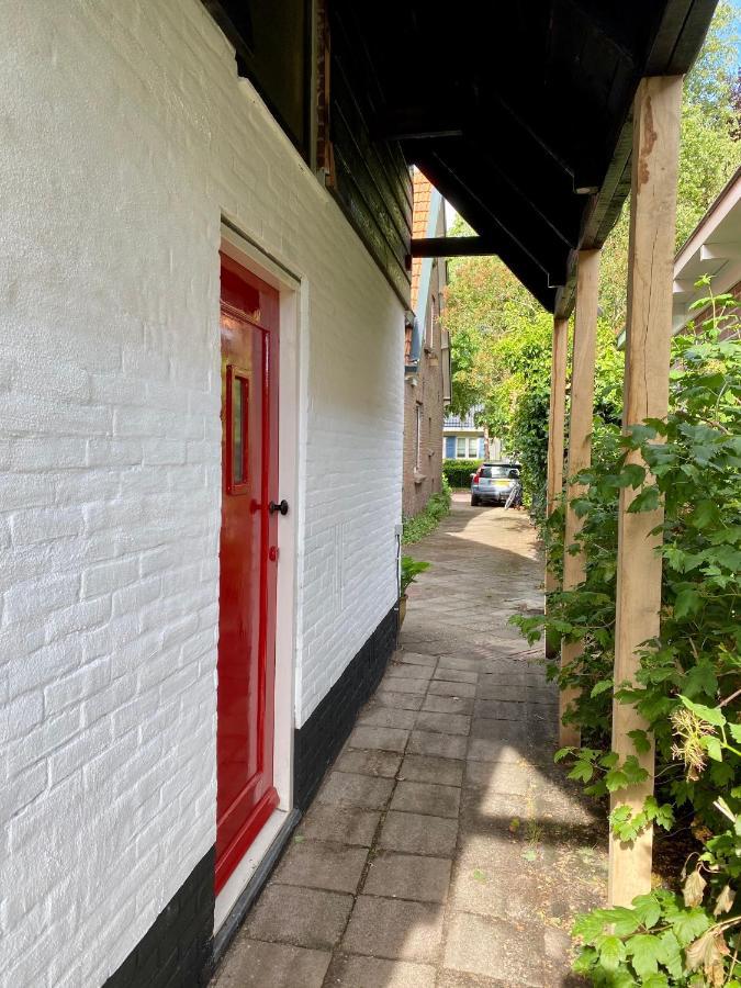 Вилла Tiny House De Oude Berg Берген Экстерьер фото