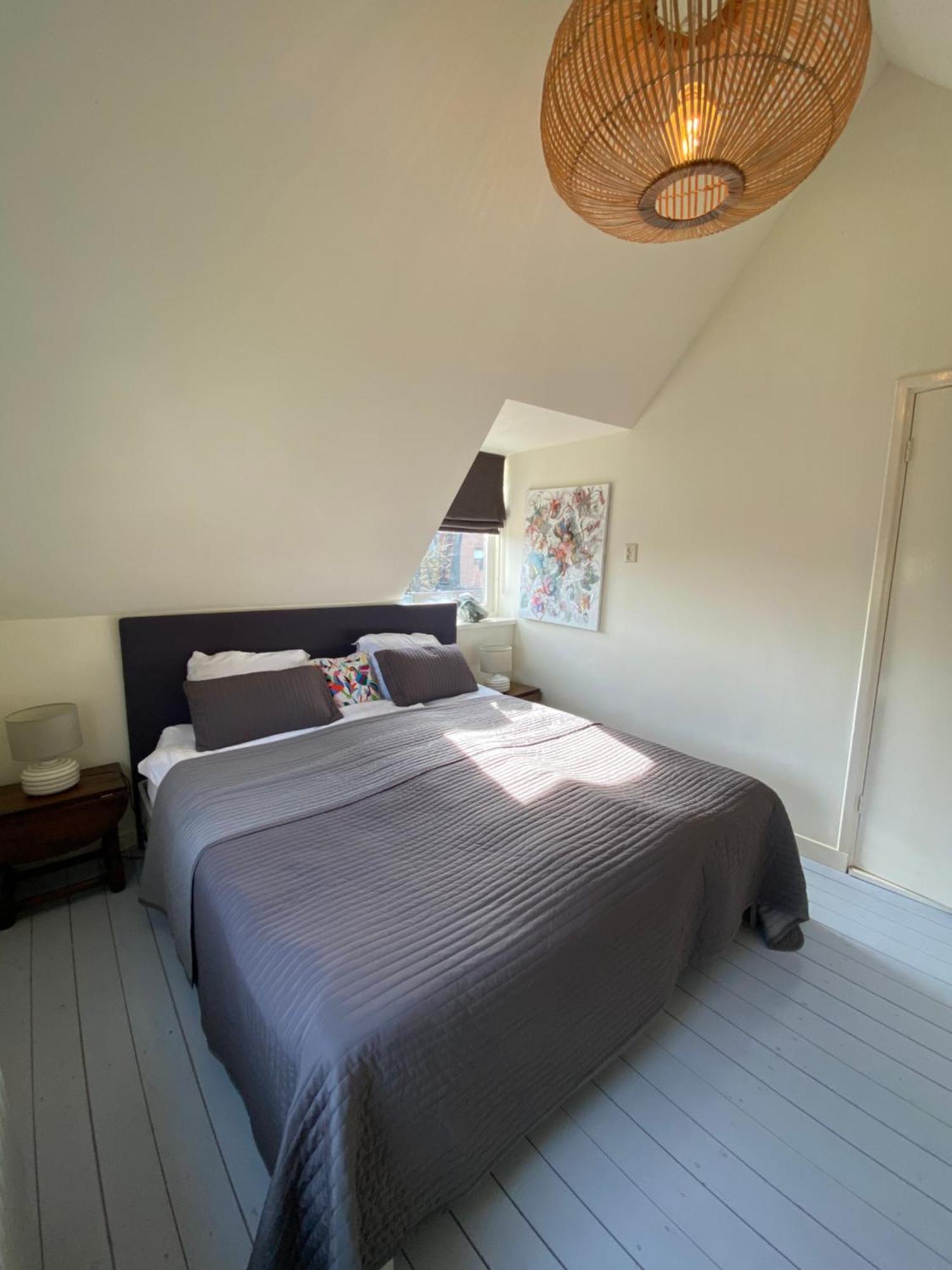 Вилла Tiny House De Oude Berg Берген Экстерьер фото